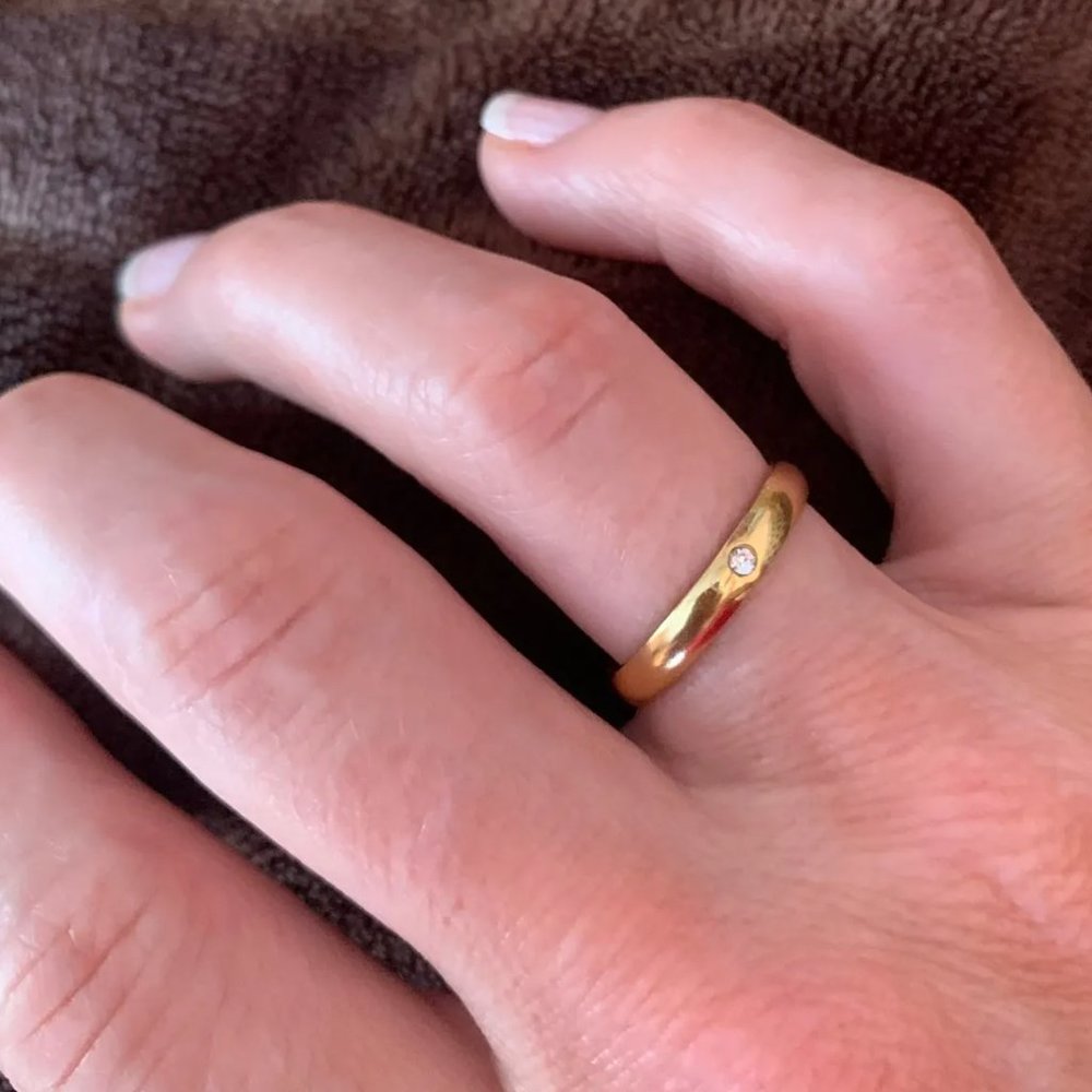 Minimalist Gold Dainty Cubic Zirconia Ring - Picture 7 of 9